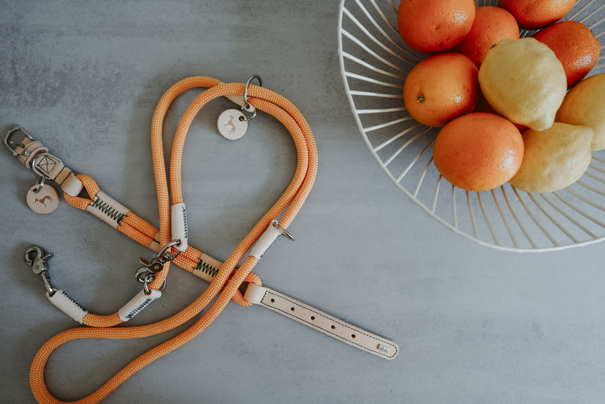 Hunter Halsband Malia - Farbe: apricot/natur – Bild 8
